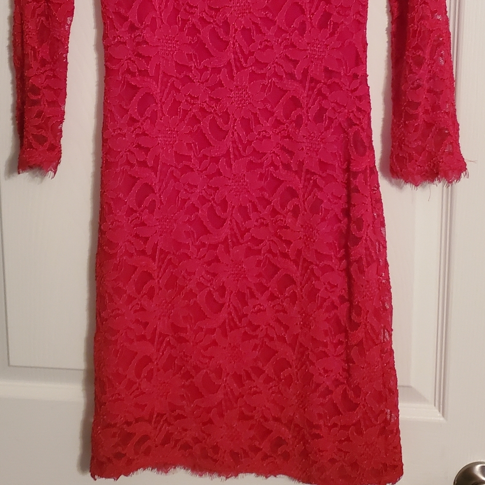 Lace red dress - Picture 3 of 3